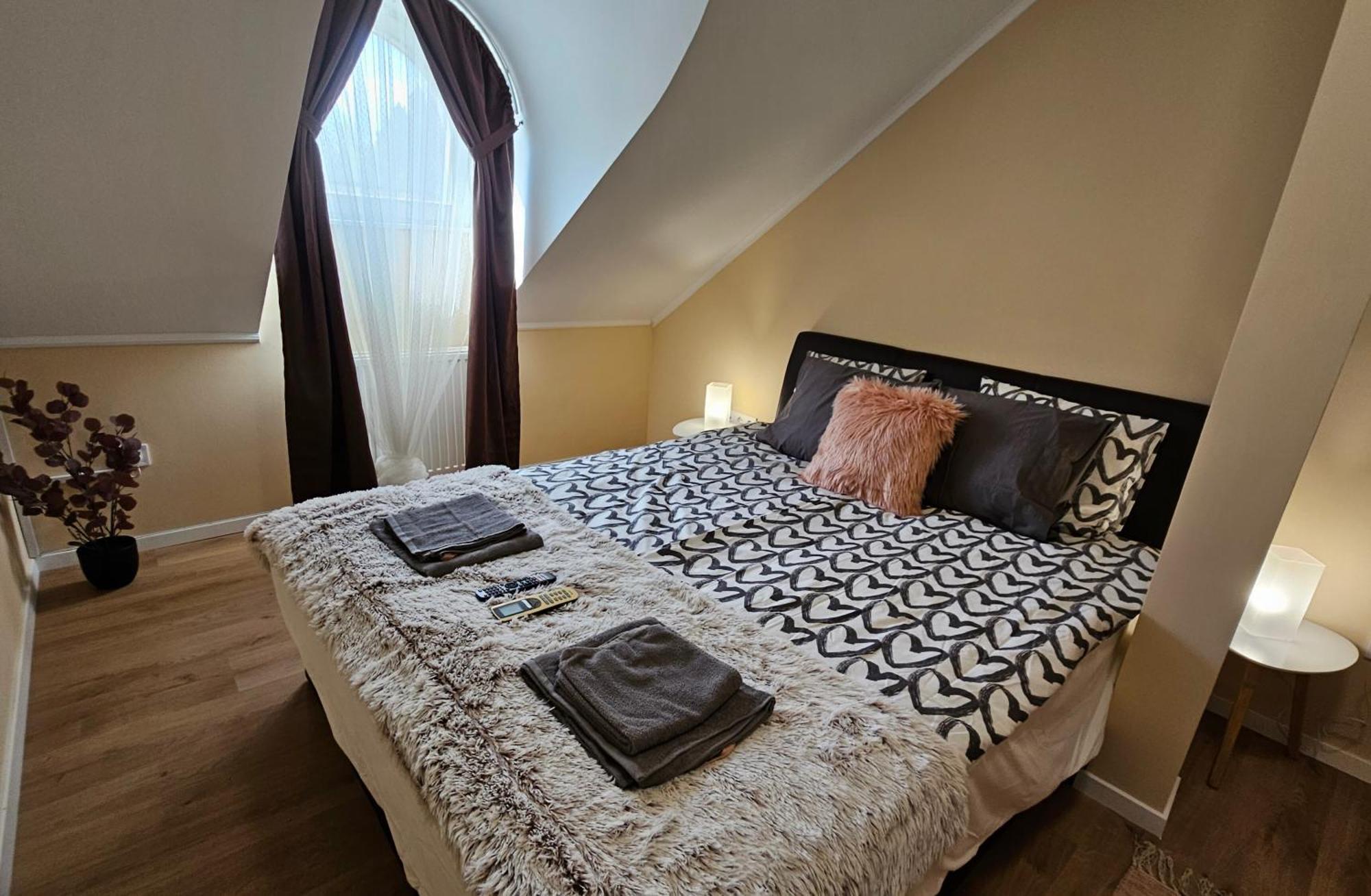 Lucsony Apartman Mosonmagyaróvár Εξωτερικό φωτογραφία
